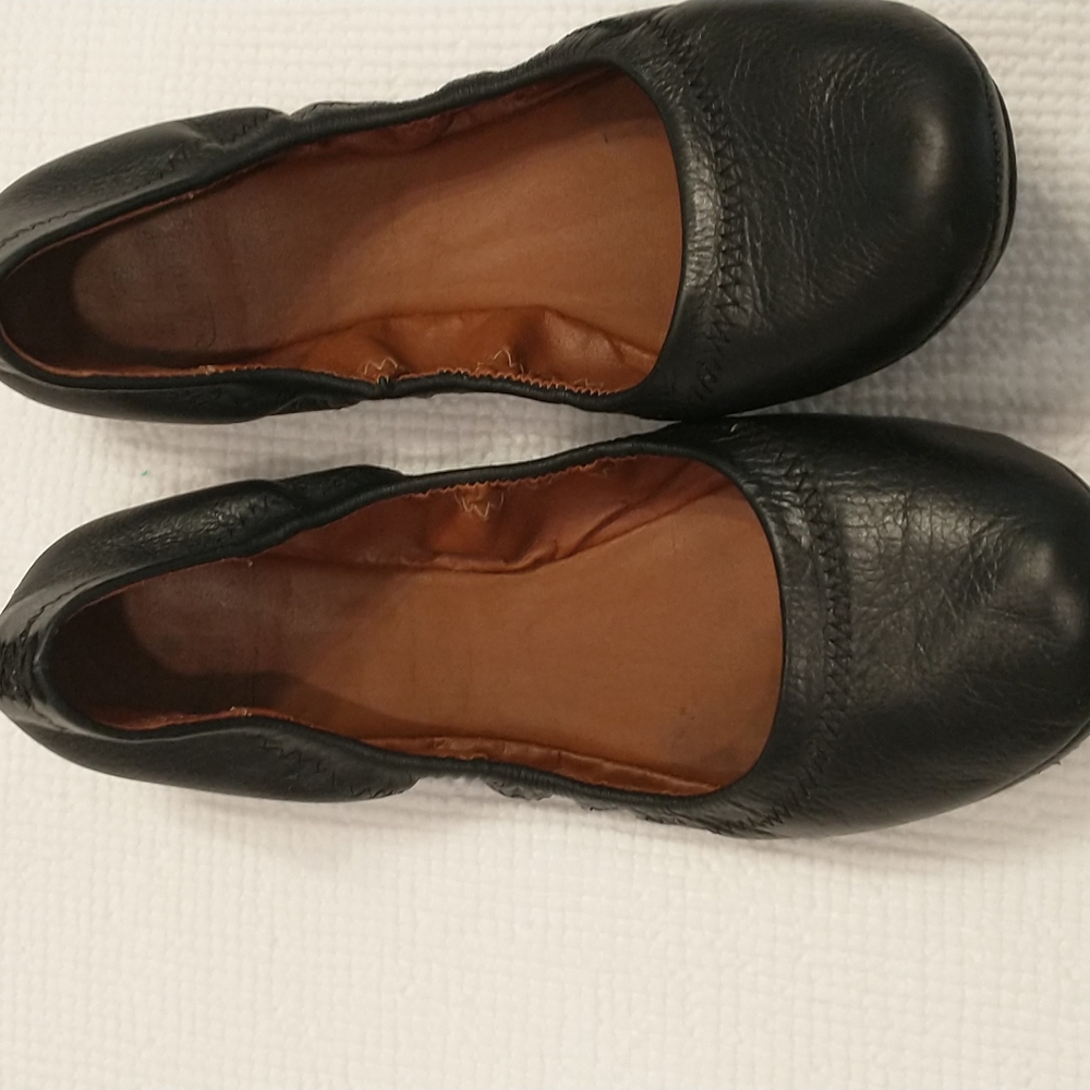 Women's flats